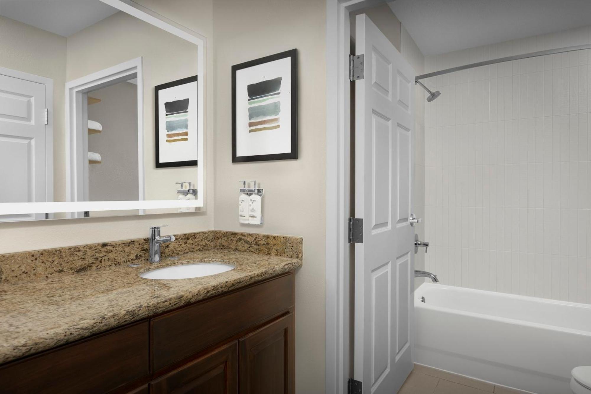 Staybridge Suites Raleigh-Durham Airport-Morrisville By Ihg Esterno foto